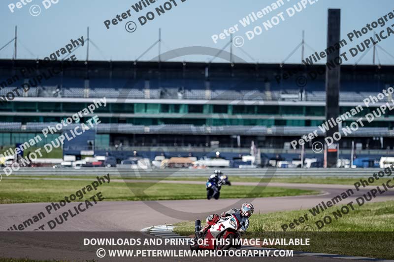 Rockingham no limits trackday;enduro digital images;event digital images;eventdigitalimages;no limits trackdays;peter wileman photography;racing digital images;rockingham raceway northamptonshire;rockingham trackday photographs;trackday digital images;trackday photos